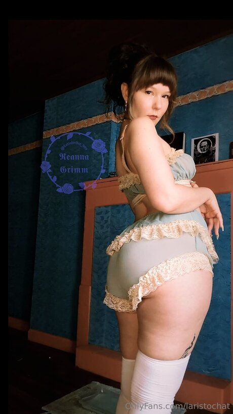 Laristochat star du porno en haute qualité galerie