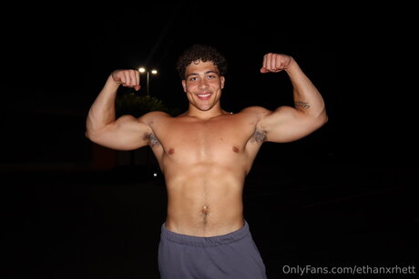 Ethanxrhett actrice érotique galeries