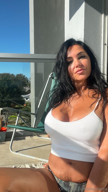 Roxynerea star du sexe photos