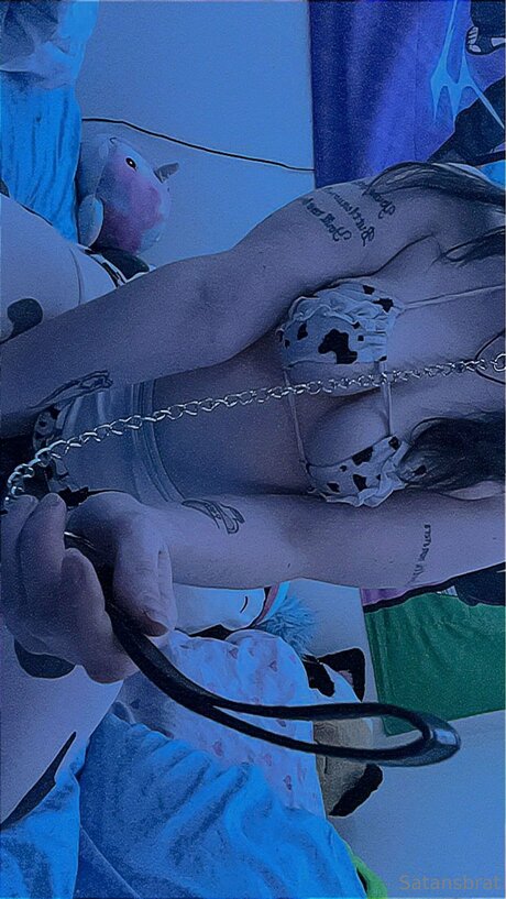 Satansxbrat modèle de sexe collection