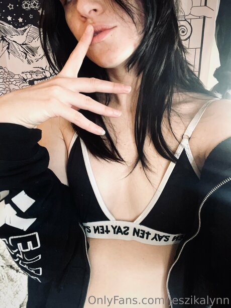 Jeszikalynn modèle nu image