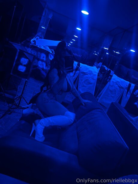 Riellebbgx modèle magnifique archive