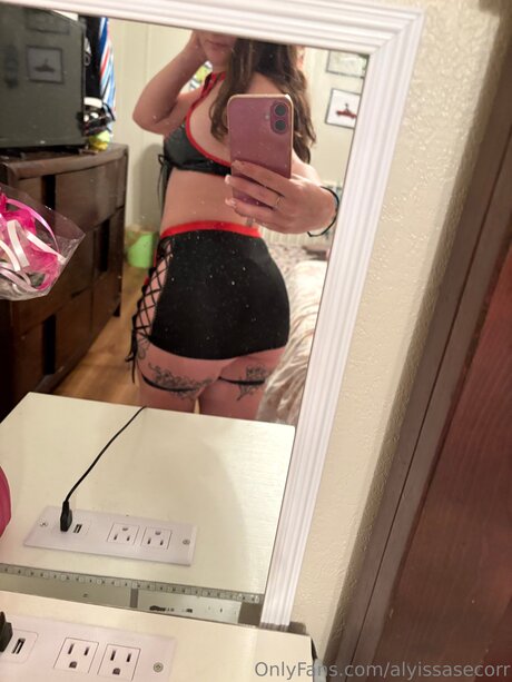 Alyissasecorr meilleur modèle photos