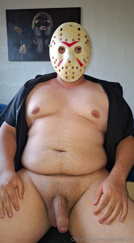 Pikmelkul0 modèle adulte photo