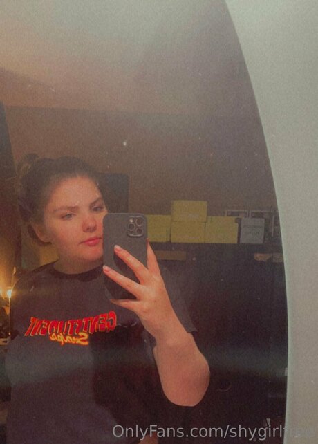 Shygirlfree nus de stars du porno galeries