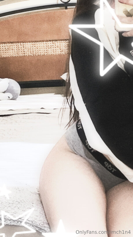 Imch1n4 actrice chaude image