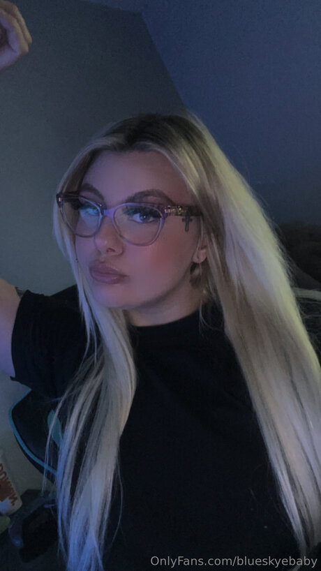 Blueskyebaby star du porno parfaite photo