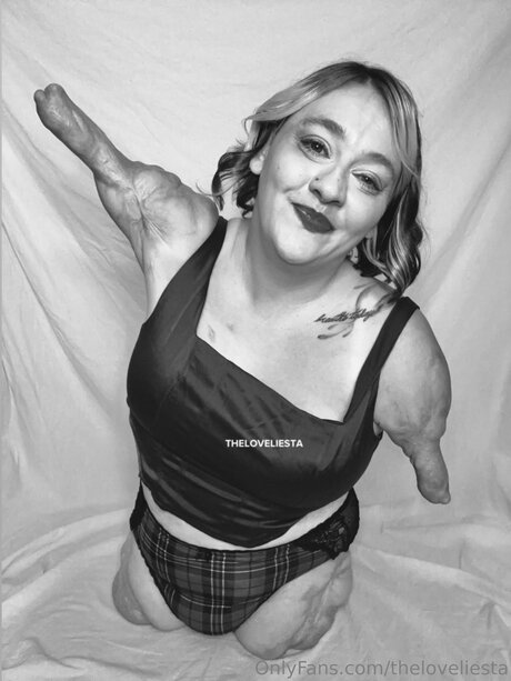 Theloveliesta actrice adulte galerie