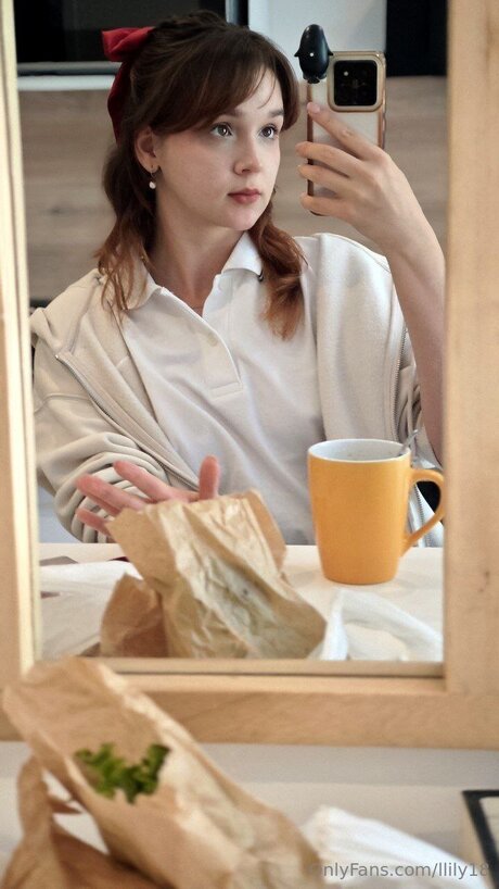 Llily18 jolie actrice galerie