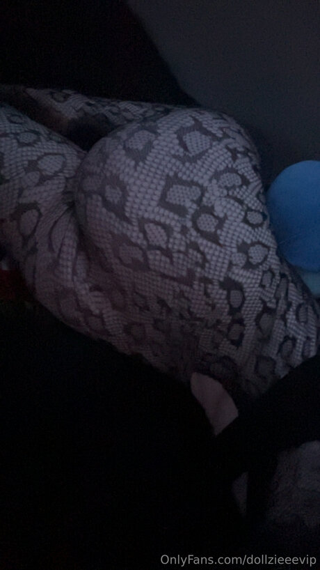 Dollzieeevip modèle xxx galerie