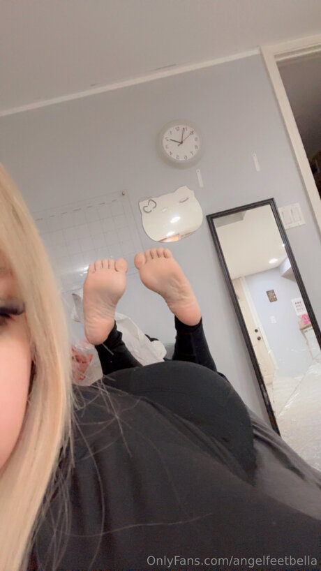 Angelfeetbella star du porno belle collection