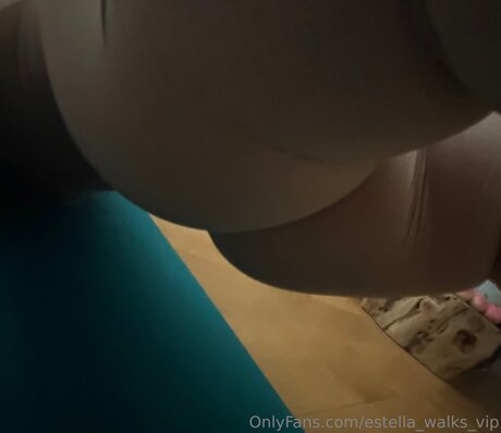 Queenofnuuudessss modèle porno image