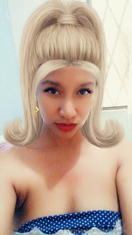 Sofiiagomez star pornographique collection