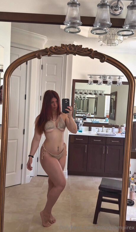 Strongvampirex modèle exclusif photo