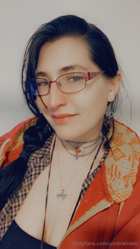 Umbrahiem actrice libre photos