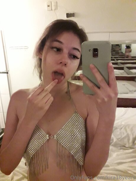 Kira18years actrice sexy photo