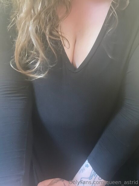 Queen Astrid nus étoiles archive