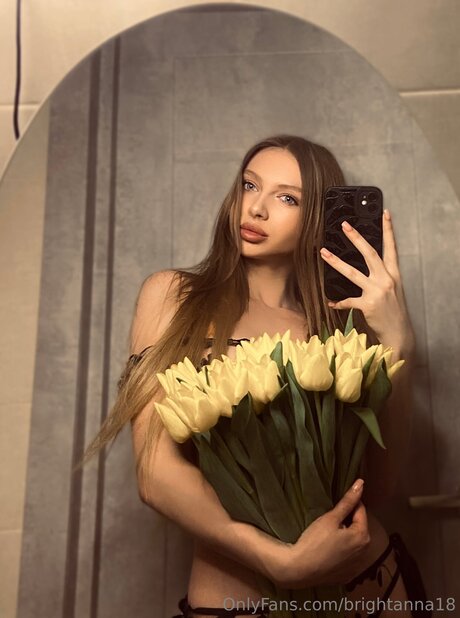 Brightanna18 actrice pornographique archive