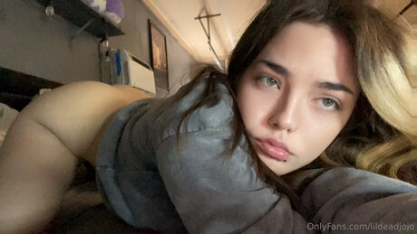 chatte ado onlyfans top sympa photo