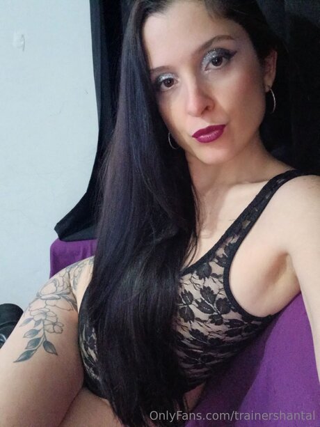 Trainershantal modèle pornographique archive