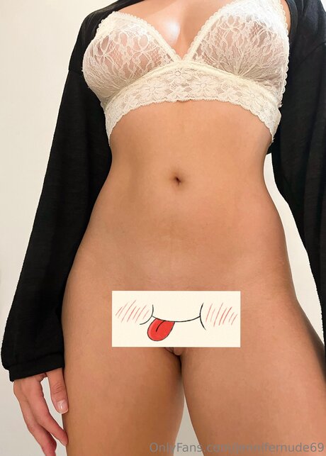 Jennifernude69 modèle érotique archive