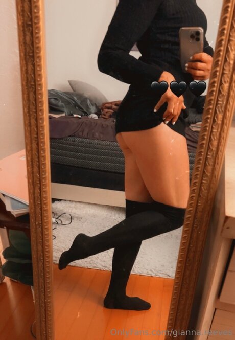 Gianna Reeves star du porno de haute qualité photo