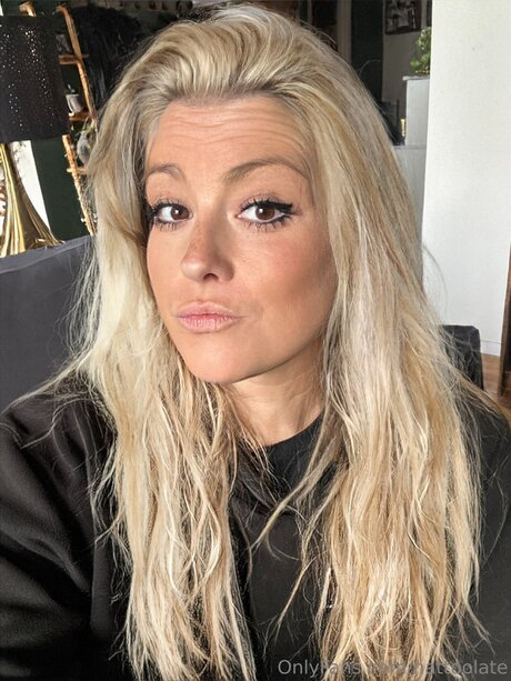 Nattoolate modèle chaud galeries