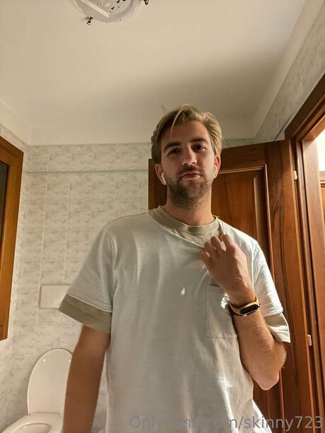 Skinny723 star du porno photos