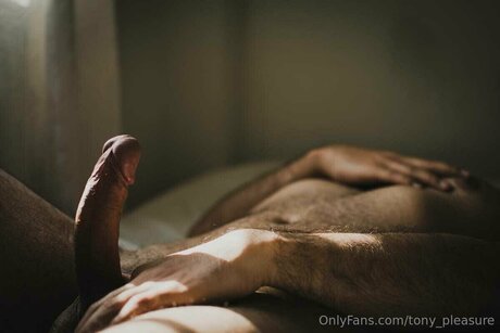 Tony Pleasure étoile chaude images
