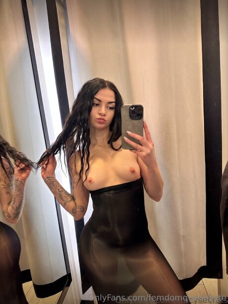 Femdomqueenkate actrice exclusive des photos