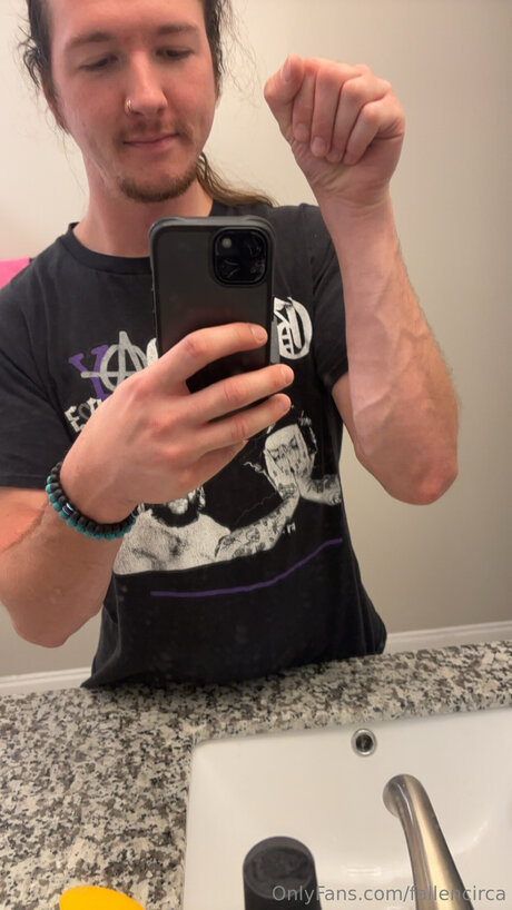 Fallencirca modèle adulte galeries