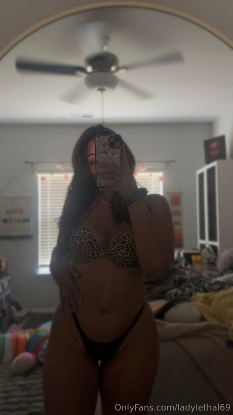 adolescente rousse onlyfans nus érotiques archive