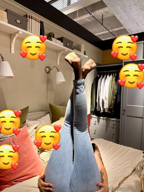 Juliajames Vip nus star du porno photo