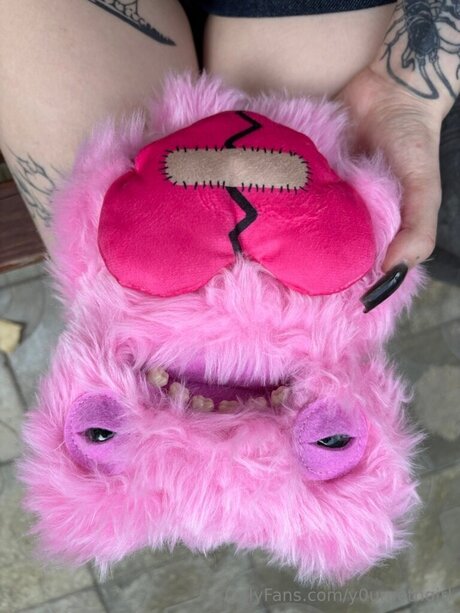 pom-pom girl blonde onlyfans sexy sympa images