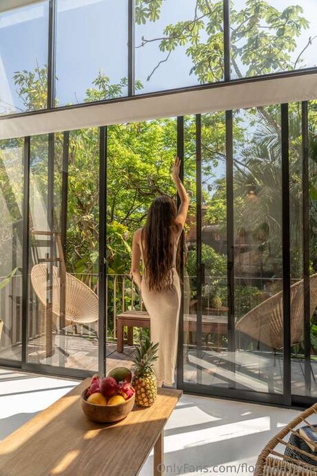 Flor Apassion star exclusive galeries