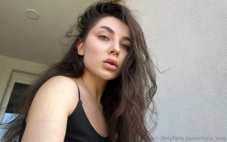 Cinzia Love actrice de nus collection