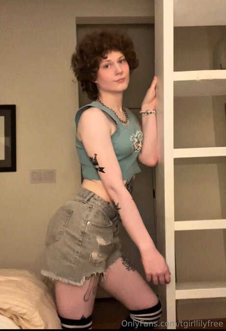 Tgirllilyfree star du porno en haute qualité galerie