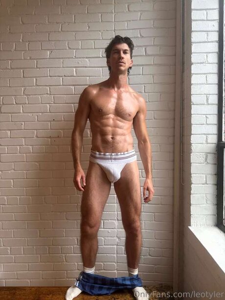 Leotyler étoile sexy images