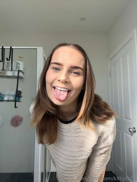 Kittyliz20 art de star du porno images