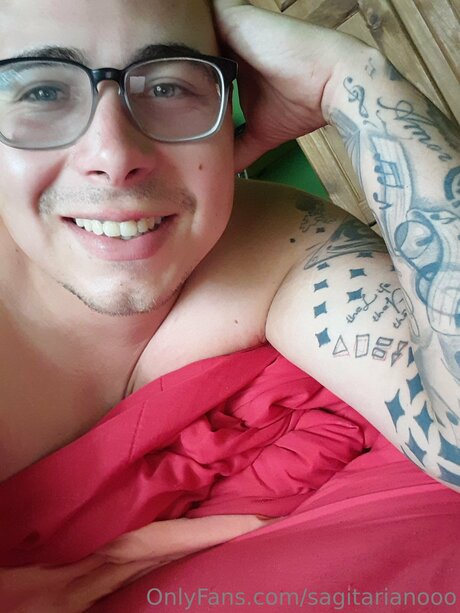 Sagitarianooo actrice adulte galeries