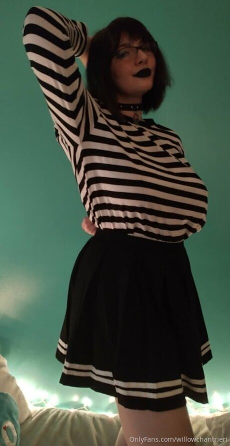 milf blonde aux courbes onlyfans sexy galerie