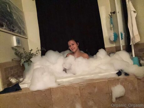 Organic Orgasm étoile adulte photos
