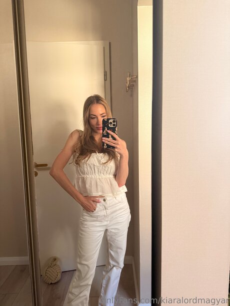 Kiaralordmagyar étoile magnifique photos