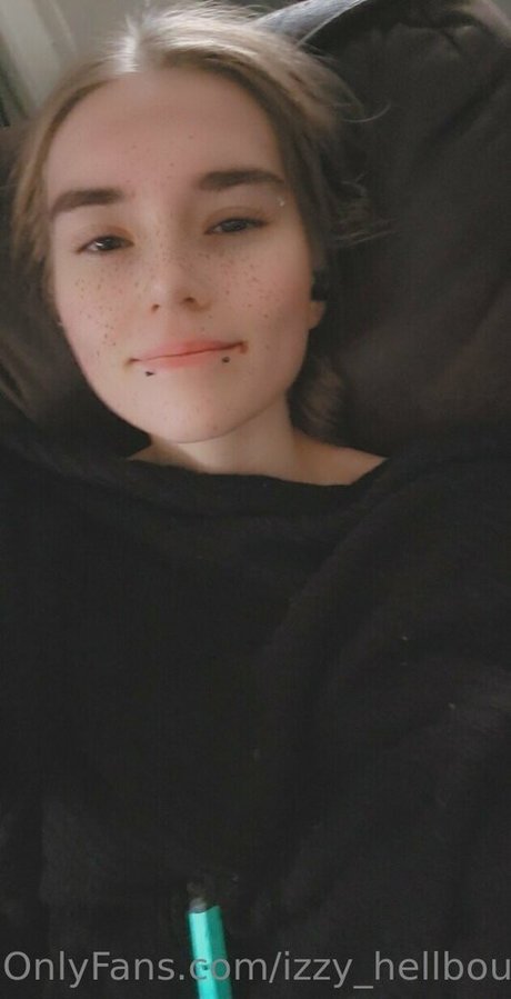 izzy hellbourne étoile sexy photo