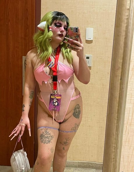 rollerdamefree étoile chaude image