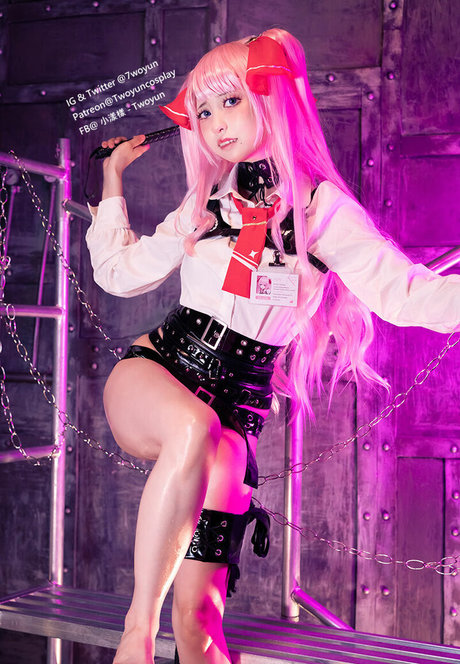 Twoyun modèles nus photo