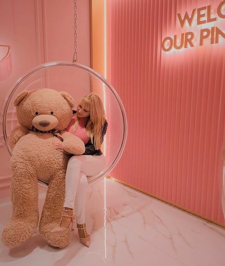 Luana88chloe étoile nue galerie