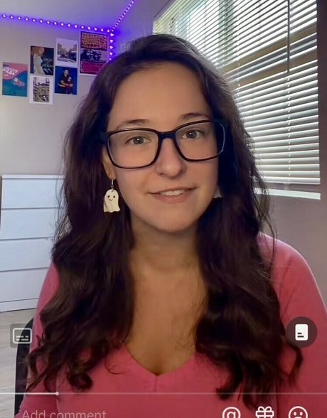 Zara Zahavah modèle érotique img