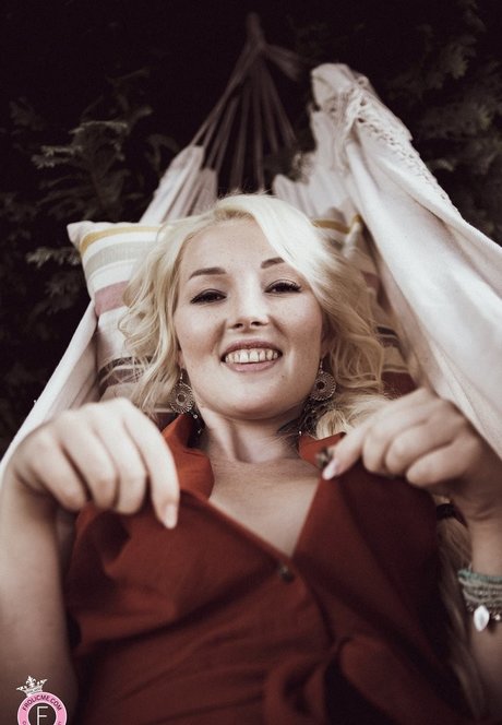 Lovita Fate actrice sexy collection