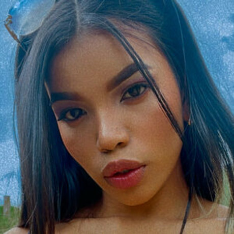 marianajoficial modèle artistique des photos